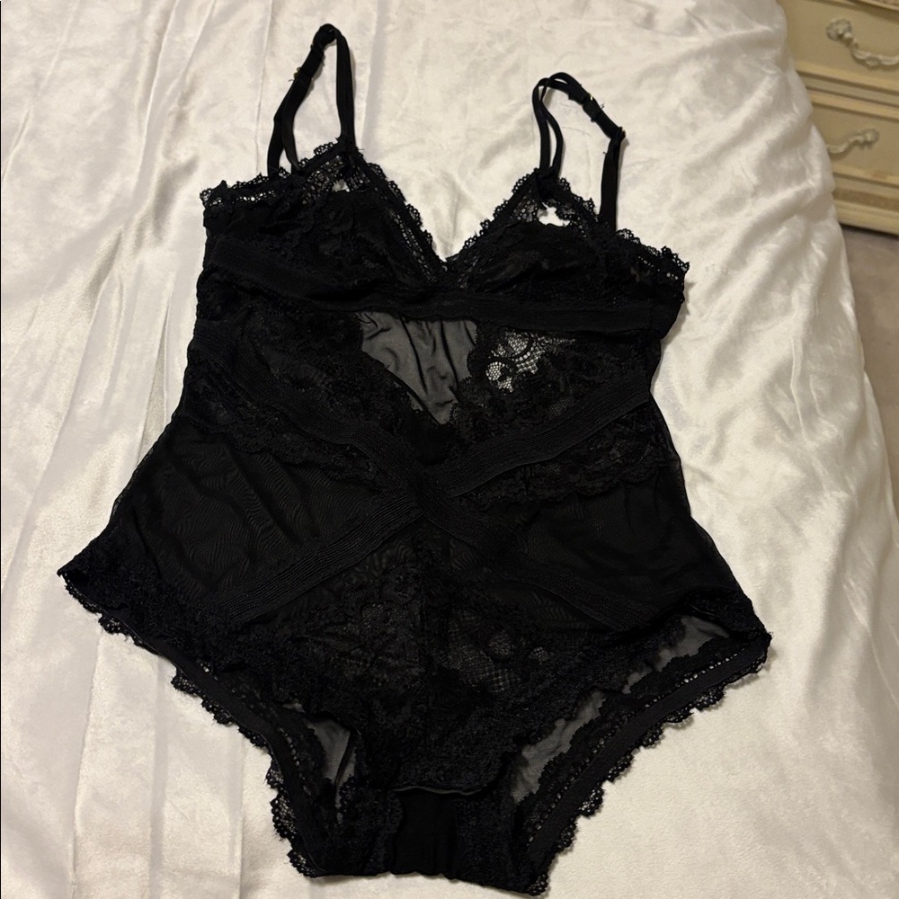Sam Edelman Black Lace and mesh Bodysuit sz.S